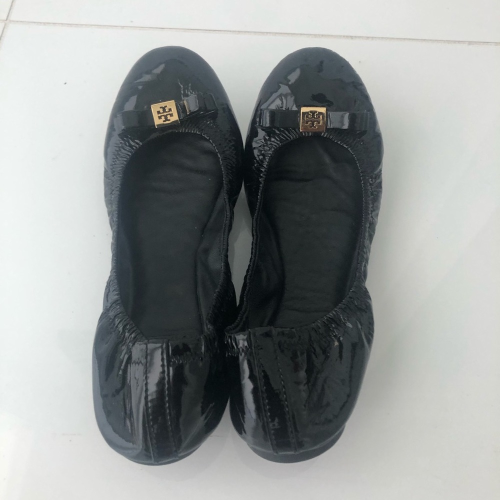 Black Patent Leather Tory Burch Flats w Bow